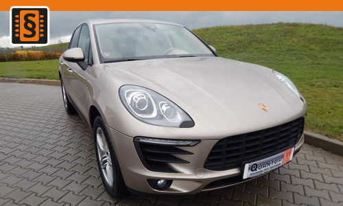 Titulek - Porsche Macan - světlo